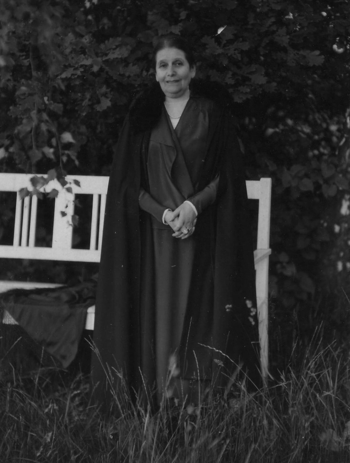 Martha Liebermann in the garden at Wannsee, 1927.